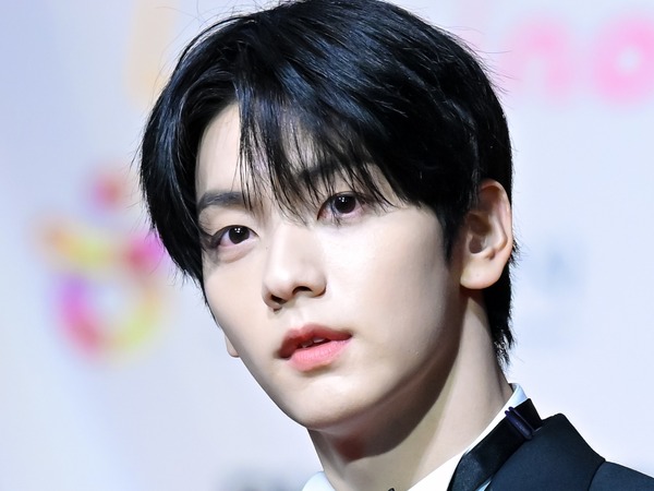 txt スビン TXT・スビン、正統派ブラックスーツで魅了…気品あふれる佇まいでファン