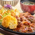 洋食屋の鉄板ポークチャップ