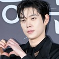 “丸刈り”姿も公開…『ペントハウス』俳優キム・ヨンデ（30）、本日（20日）入隊