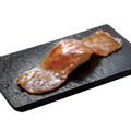 大判 黒毛和牛カルビ焼肉風握り　　　　390円（税込429円）