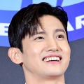 東方神起・チャンミン、日ごとに増す輝き…日本で白タキシード姿披露「かっこよすぎ」