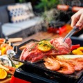 豪華伊勢海老や本格BBQ串など贅沢なメニューラインナップ