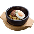 石焼チーズロコモコ (690円/税込759円)
