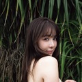 『橘舞1st写真集 わたしは猫になりたい』（撮影：小塚毅之）