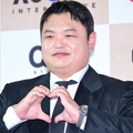 『愛の不時着』『涙の女王』出演の“名脇役”俳優（44）がパパに！「第1子を授かりました」