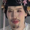嵐メンバーとも共演のチェ・ホンマンが女装、「夢に出てきそう」な衝撃変身　美女トリオ結成