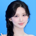 IVE・ガウル、“文学少女”な一面を発揮！読書コンテンツで見せた新たな魅力に注目
