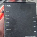 10G回線環境で採用したNEC Aterm WG1200HS4。Wi-Fi 5世代の製品ながら、安定した通信を実現している