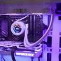 在宅ワークもゲームも快適にこなすメインPC（C）RafiRaffee