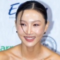 過激ダンスが「公然わいせつ」と告発されたファサ、うっとりするヴィーナスライン…南国で開放的に