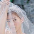 石井杏奈が『ゼクシィ』表紙に登場！軽井沢の自然に包まれた花嫁姿を披露
