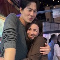 「不快」「いくら夫の友達でも…」韓国の女性実業家、イケメン俳優とのハグ写真に賛否両論
