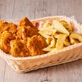 フライドチキンを盛り合わせた商品イメージ