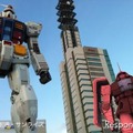 ガンダム 東静岡の実物大ガンダムに赤いシャア専用ザクがARで登場