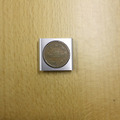 iPod shuffleのクリックホイールは、10円玉とほぼ同じ直径