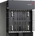 MLXルータシリーズの最新モデル「Brocade MLXe」（写真は32スロットシャーシ）