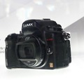 3D交換レンズH-FT012を装着したLUMIX DMC-GH2