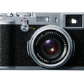 「FinePix X100」前面