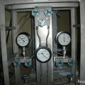 福島第一原子力発電所1号機、仮設原子炉圧力計設置状況及び作業風景（6月3日、1号機原子炉建屋1階北側）