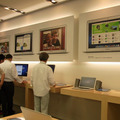 店内向かって右がOS X Lionコーナー