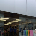開店前から並ぶ姿もあったApple Store, Ginza