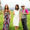 KG（右）、安田奈央（左）とともにPVに出演した広瀬アリス（中央）