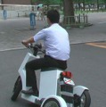 京大発ベンチャー3輪EV、価格は30万円前後に