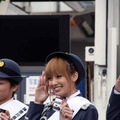 秋の全国交通安全運動のPRイベントに制服姿で登場した福見友子・南明奈・永里亜紗乃。東名道・海老名SA（20日）