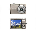 　カシオ計算機は、720万画素のCCDを搭載したコンパクトデジタルカメラ「EXILIM ZOOM EX-Z700」を発表した。シルバーが8月10日発売、ゴールドとレッドは8月25日発売となる。価格はいずれもオープンプライスだが、同社による推定価格は45,000円。