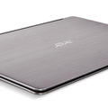 「Aspire S3」シリーズの天板