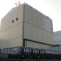 原子炉建屋カバー屋根パネル（10月14日撮影：写真は1号機）