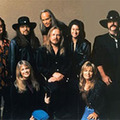 　BIGLOBEストリームで、サザンロックの王者Lynyrd Skynyrdのライブ映像作品「Lynyrd Skynyrd 〜Lyve （The Vicious Circle Tour）」の無料配信が開始された。