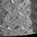 NASAが公表した土星の2番目に大きい衛星の写真