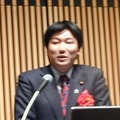 　「IPv6 Summit 2006」キーノートには、橋本岳衆議院議員が登壇、「IT新改革戦略とIPv6」との表題で、IT新改革戦略に則ったIPv6活用の動きについて紹介するとともに、通信・放送関係の政策議論を概観し、IPv6への政策サイドからの期待を述べた。