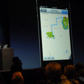 アップルの開発者向けイベントWWDC 2012（Apple World Wide Developpers Conference 2012）の基調講演、iOS 6のプレゼンテーションの様子。