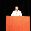 「電脳メガネサミット」開催にあたり挨拶される鯖江市長・牧野百男氏