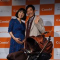 コンビの最新ベビーカー発表会に登場した、東尾理子さんと石田純一さん夫妻