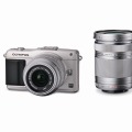 「OLYMPUS PEN mini E-PM2ダブルズームキット」シルバー