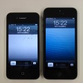 アップル iPhone 5（向かって右）と4S