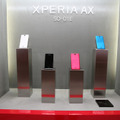 「Xperia V」の日本向けモデル「Xperia AX SO-01E」。