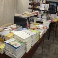 個性的な本が並ぶ本屋「B&B」