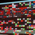 ネットワークに対する攻撃を可視化するシステム。どの国から攻撃されているか、国旗で表示。
