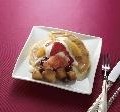 Uchi Café SWEETS 焼きりんごとフレッシュフルーツのパンケーキ（350円）