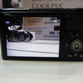 「COOLPIX S9500」の有機ELディスプレイ