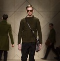 【2013-14秋冬メンズコレクション】バーバリー プローサムはクラシックなコートが主役