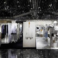 「MM6 Maison Martin Margiela」のポップアップストアでは、限定アイテムも発売