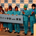 ソフトバンクモバイル「白戸家」2013年春商戦向け新CMの出演者発表会見の模様