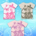 「美少女戦士セーラームーン」のアップがプリントされたTシャツ