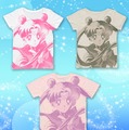 「美少女戦士セーラームーン」のアップがプリントされたTシャツ