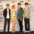 写真左から、ゲストに登場した品川祐さん、水沢アリーさんと“しずる”のと池田一真さん、村上純さん